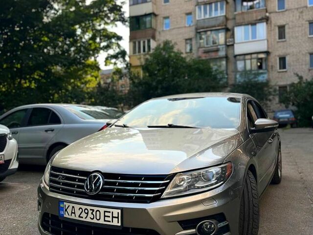 Желтый Фольксваген CC, объемом двигателя 2 л и пробегом 240 тыс. км за 11999 $, фото 1 на Automoto.ua