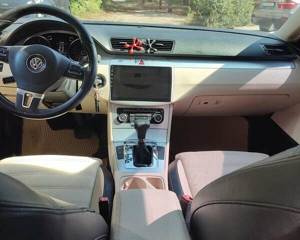 Сірий Фольксваген CC / Passat CC, об'ємом двигуна 1.98 л та пробігом 206 тис. км за 7500 $, фото 1 на Automoto.ua