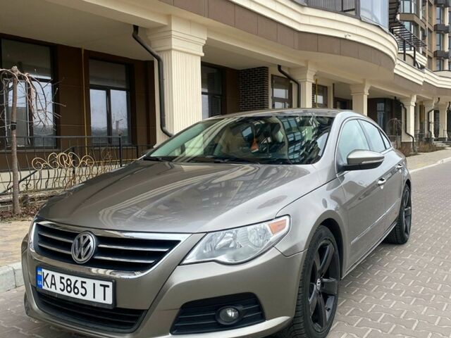 Серый Фольксваген CC / Passat CC, объемом двигателя 2 л и пробегом 246 тыс. км за 8900 $, фото 1 на Automoto.ua