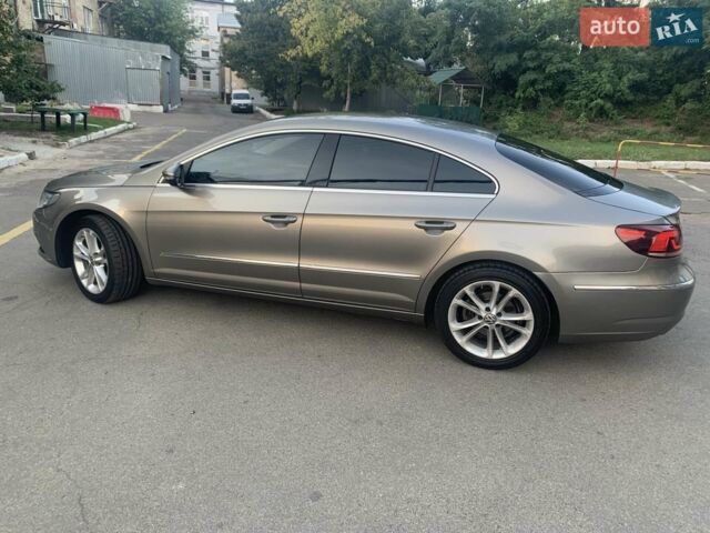 Серый Фольксваген CC / Passat CC, объемом двигателя 2 л и пробегом 160 тыс. км за 13500 $, фото 1 на Automoto.ua