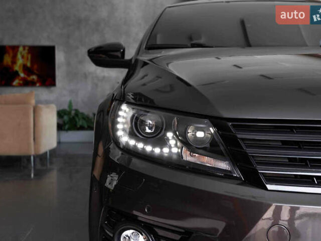Серый Фольксваген CC / Passat CC, объемом двигателя 2 л и пробегом 190 тыс. км за 11600 $, фото 1 на Automoto.ua