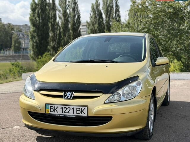 Серый Фольксваген CC / Passat CC, объемом двигателя 1.98 л и пробегом 184 тыс. км за 11900 $, фото 1 на Automoto.ua