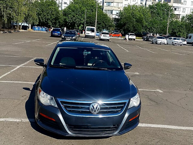 Серый Фольксваген CC, объемом двигателя 2 л и пробегом 300 тыс. км за 8800 $, фото 1 на Automoto.ua