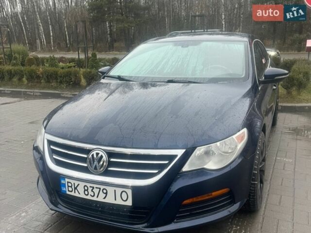 Синий Фольксваген CC / Passat CC, объемом двигателя 1.98 л и пробегом 300 тыс. км за 9500 $, фото 1 на Automoto.ua