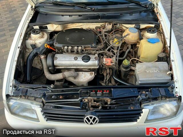 Белый Фольксваген Кадди, объемом двигателя 1.4 л и пробегом 106 тыс. км за 2300 $, фото 1 на Automoto.ua