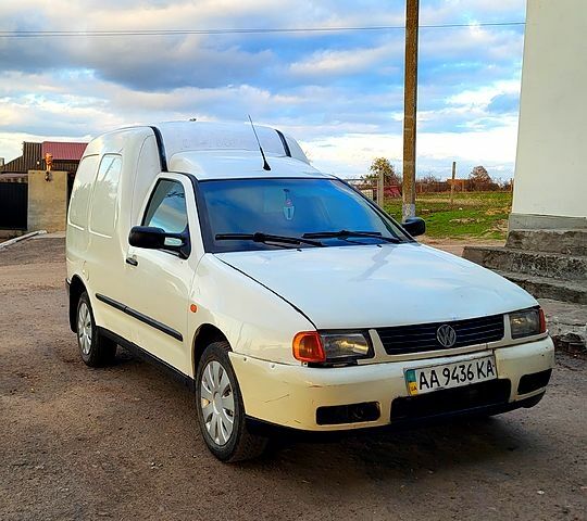 Білий Фольксваген Кадді, об'ємом двигуна 1.4 л та пробігом 300 тис. км за 1500 $, фото 1 на Automoto.ua