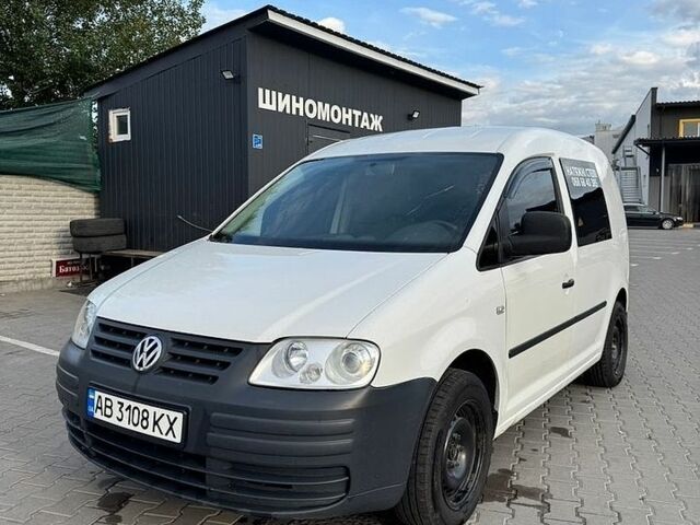 Белый Фольксваген Кадди, объемом двигателя 1.39 л и пробегом 410 тыс. км за 5500 $, фото 1 на Automoto.ua