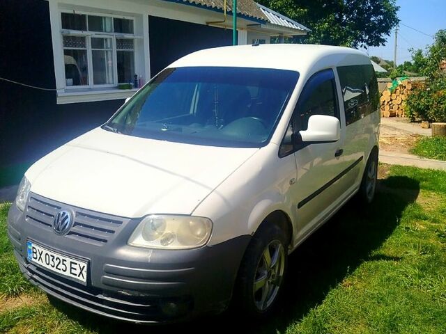 Белый Фольксваген Кадди, объемом двигателя 1.9 л и пробегом 188 тыс. км за 5600 $, фото 1 на Automoto.ua