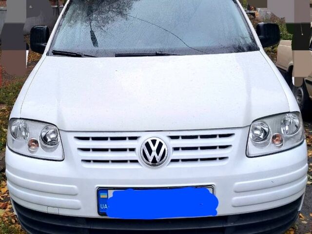 Белый Фольксваген Кадди, объемом двигателя 1.4 л и пробегом 157 тыс. км за 5000 $, фото 1 на Automoto.ua