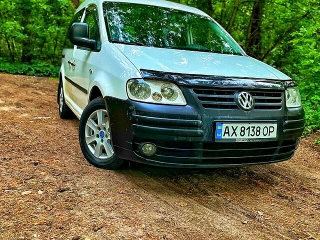 Білий Фольксваген Кадді, об'ємом двигуна 2 л та пробігом 280 тис. км за 7500 $, фото 1 на Automoto.ua