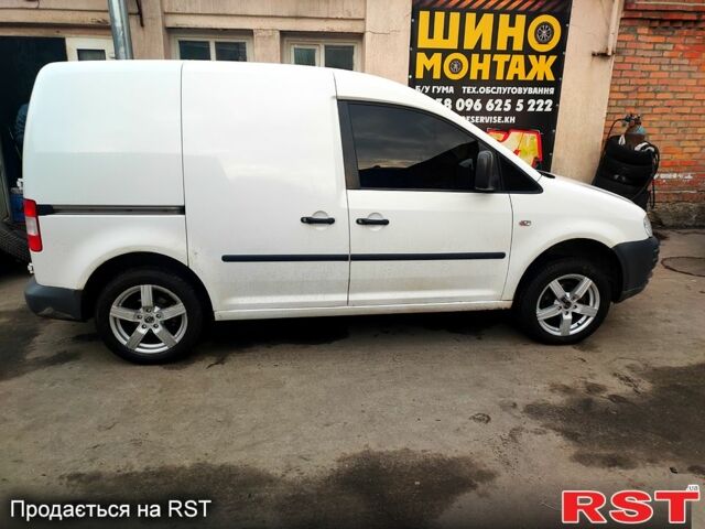 Белый Фольксваген Кадди, объемом двигателя 1.4 л и пробегом 215 тыс. км за 4500 $, фото 1 на Automoto.ua