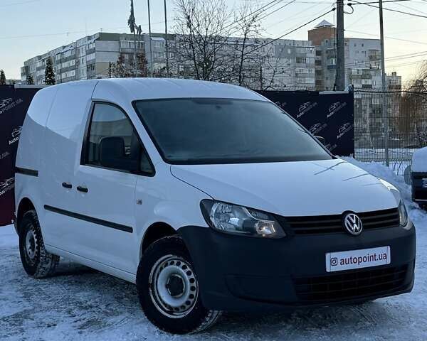 Белый Фольксваген Кадди, объемом двигателя 1.6 л и пробегом 242 тыс. км за 6500 $, фото 1 на Automoto.ua