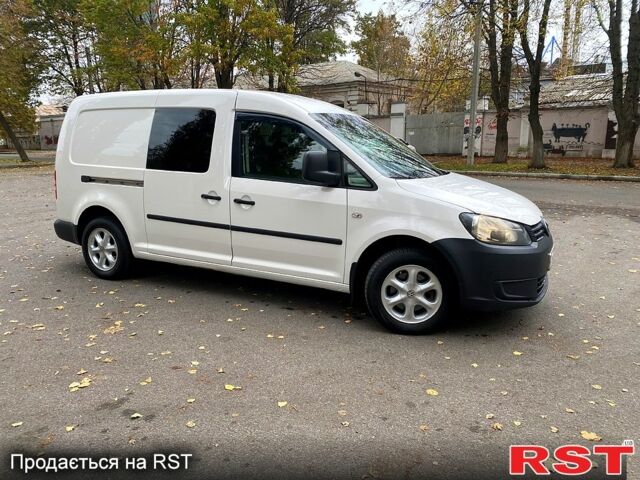 Белый Фольксваген Кадди, объемом двигателя 1.6 л и пробегом 248 тыс. км за 8200 $, фото 1 на Automoto.ua