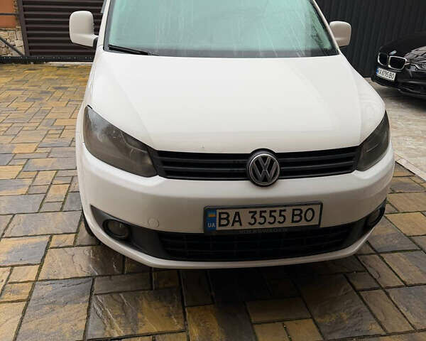 Белый Фольксваген Кадди, объемом двигателя 2 л и пробегом 250 тыс. км за 9500 $, фото 1 на Automoto.ua