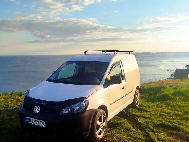 Білий Фольксваген Кадді, об'ємом двигуна 1.6 л та пробігом 206 тис. км за 7500 $, фото 1 на Automoto.ua