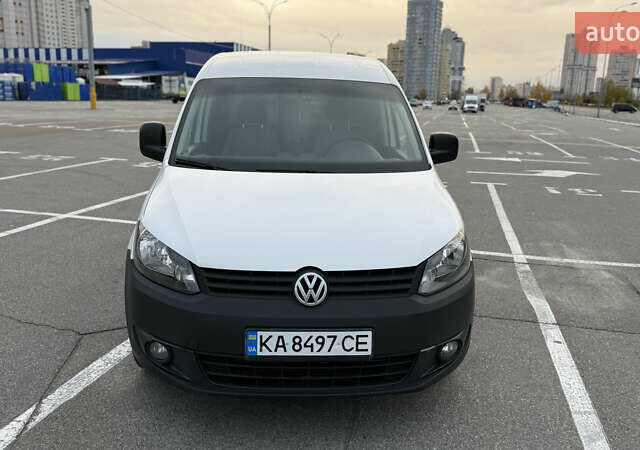 Белый Фольксваген Кадди, объемом двигателя 1.6 л и пробегом 230 тыс. км за 8000 $, фото 1 на Automoto.ua