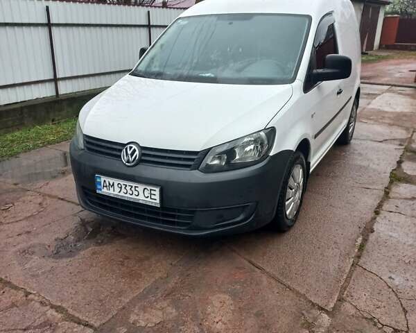 Белый Фольксваген Кадди, объемом двигателя 1.97 л и пробегом 114 тыс. км за 11900 $, фото 1 на Automoto.ua