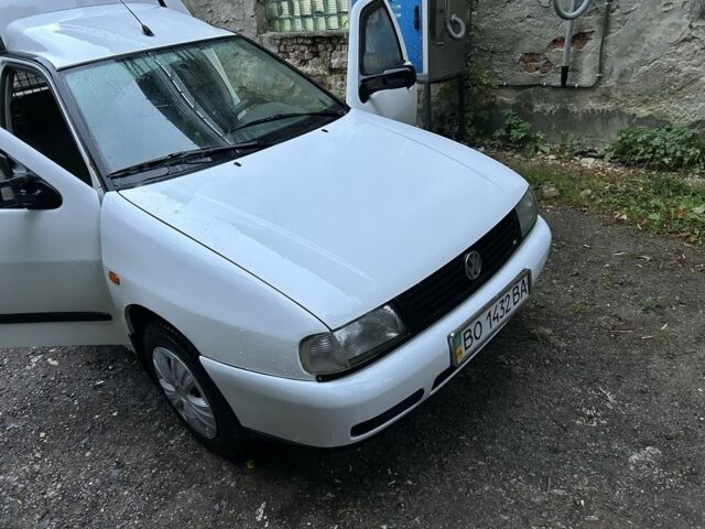 Белый Фольксваген Кадди, объемом двигателя 1.4 л и пробегом 200 тыс. км за 2400 $, фото 1 на Automoto.ua