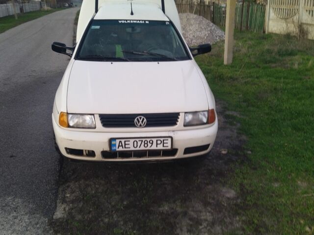 Белый Фольксваген Кадди, объемом двигателя 1.9 л и пробегом 100 тыс. км за 2700 $, фото 1 на Automoto.ua