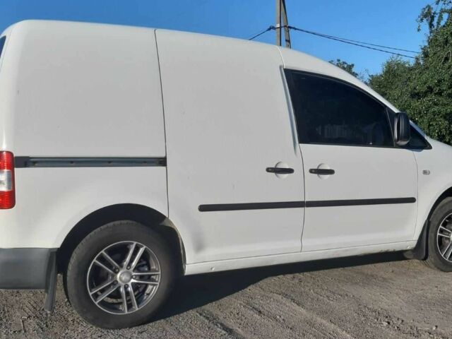 Белый Фольксваген Кадди, объемом двигателя 1.4 л и пробегом 257 тыс. км за 3950 $, фото 1 на Automoto.ua