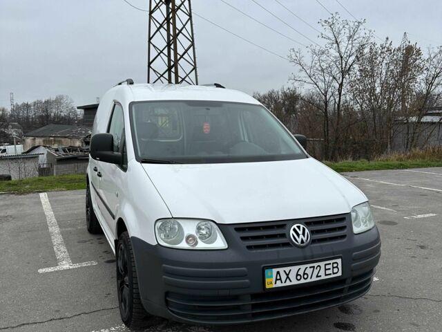 Белый Фольксваген Кадди, объемом двигателя 2 л и пробегом 280 тыс. км за 5000 $, фото 1 на Automoto.ua