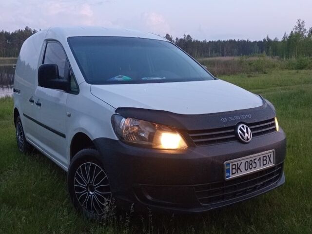 Белый Фольксваген Кадди, объемом двигателя 1.6 л и пробегом 232 тыс. км за 5600 $, фото 1 на Automoto.ua
