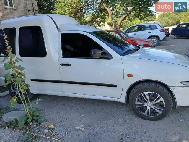 Белый Фольксваген Кадди, объемом двигателя 1.4 л и пробегом 275 тыс. км за 1500 $, фото 1 на Automoto.ua