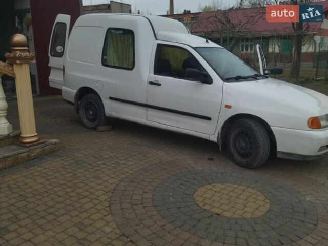 Белый Фольксваген Кадди, объемом двигателя 1.9 л и пробегом 305 тыс. км за 2500 $, фото 1 на Automoto.ua