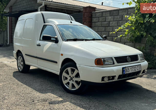 Белый Фольксваген Кадди, объемом двигателя 1.9 л и пробегом 160 тыс. км за 1950 $, фото 1 на Automoto.ua