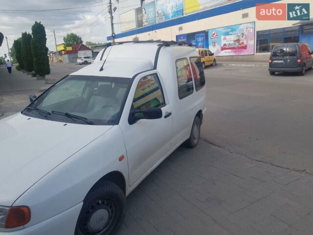 Белый Фольксваген Кадди, объемом двигателя 1.4 л и пробегом 220 тыс. км за 2700 $, фото 1 на Automoto.ua