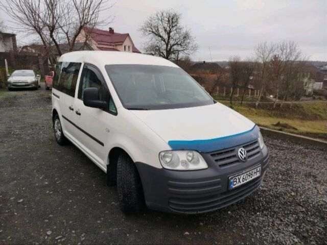 Белый Фольксваген Кадди, объемом двигателя 2 л и пробегом 230 тыс. км за 5200 $, фото 1 на Automoto.ua