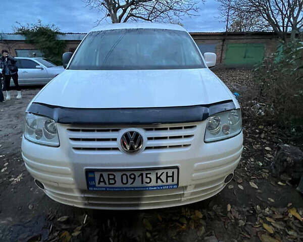 Белый Фольксваген Кадди, объемом двигателя 1.97 л и пробегом 399 тыс. км за 4000 $, фото 1 на Automoto.ua