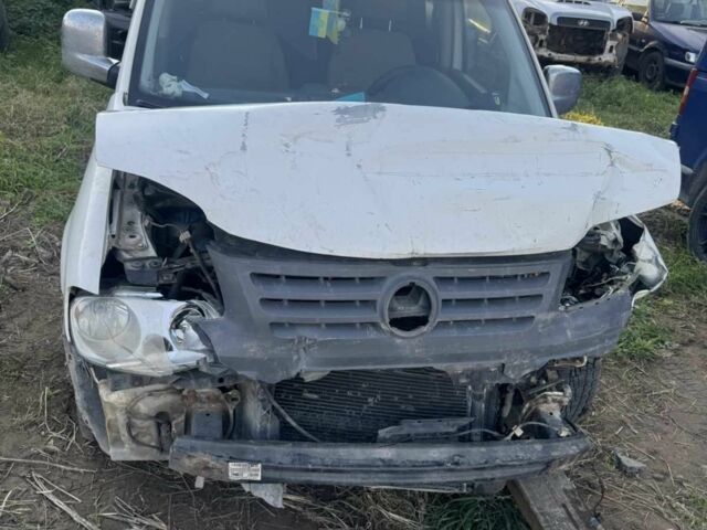 Белый Фольксваген Кадди, объемом двигателя 0 л и пробегом 400 тыс. км за 2500 $, фото 1 на Automoto.ua