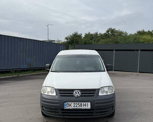 Белый Фольксваген Кадди, объемом двигателя 1.39 л и пробегом 420 тыс. км за 4700 $, фото 1 на Automoto.ua