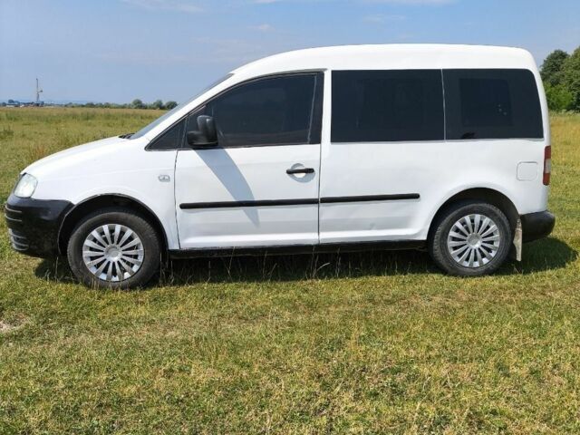 Белый Фольксваген Кадди, объемом двигателя 1.9 л и пробегом 450 тыс. км за 3800 $, фото 1 на Automoto.ua