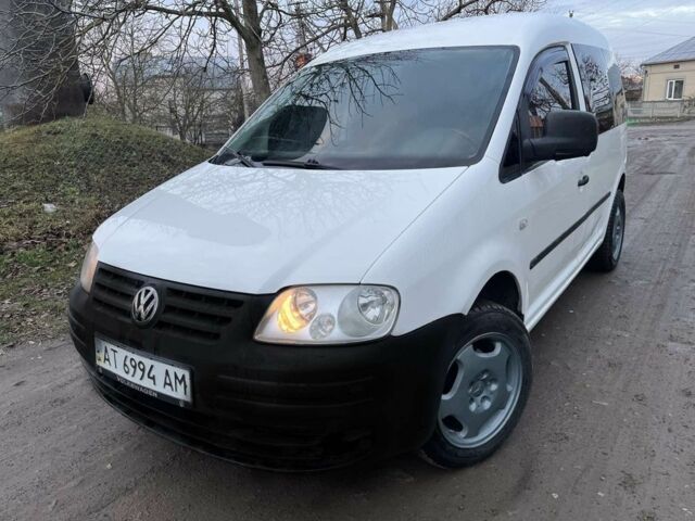 Белый Фольксваген Кадди, объемом двигателя 2 л и пробегом 438 тыс. км за 4400 $, фото 1 на Automoto.ua