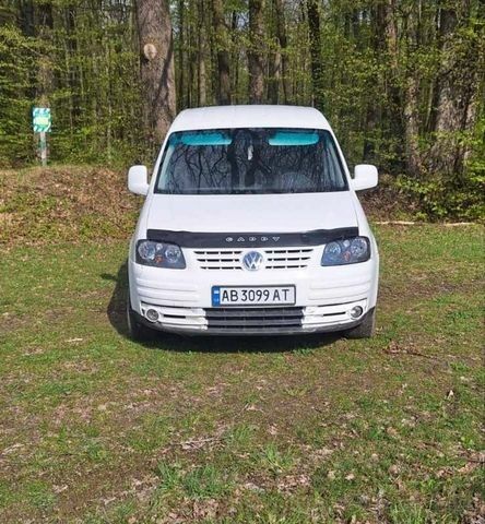 Белый Фольксваген Кадди, объемом двигателя 2 л и пробегом 480 тыс. км за 4400 $, фото 1 на Automoto.ua