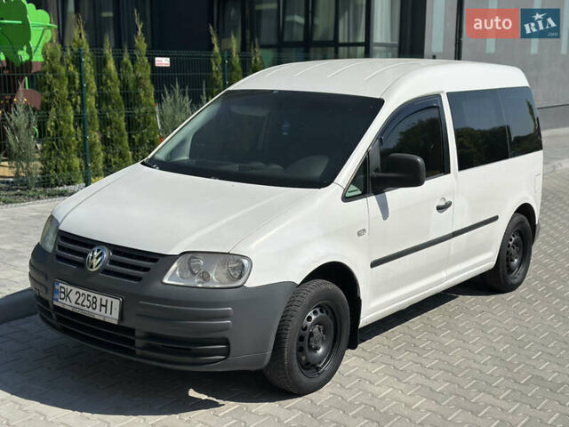 Білий Фольксваген Кадді, об'ємом двигуна 1.39 л та пробігом 390 тис. км за 3700 $, фото 1 на Automoto.ua