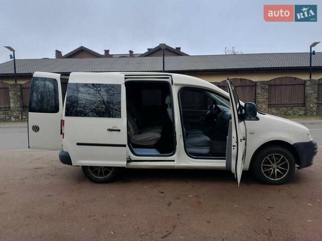 Белый Фольксваген Кадди, объемом двигателя 1.97 л и пробегом 249 тыс. км за 5500 $, фото 1 на Automoto.ua