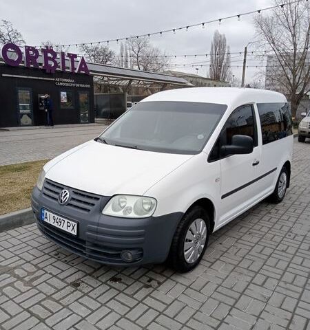 Белый Фольксваген Кадди, объемом двигателя 2 л и пробегом 300 тыс. км за 5200 $, фото 1 на Automoto.ua