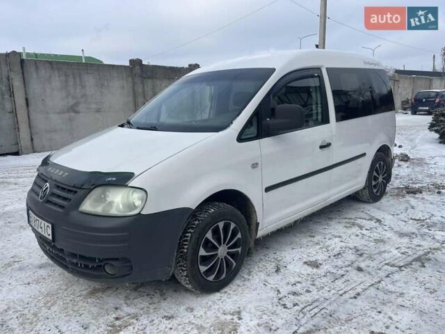 Белый Фольксваген Кадди, объемом двигателя 1.6 л и пробегом 260 тыс. км за 4600 $, фото 1 на Automoto.ua