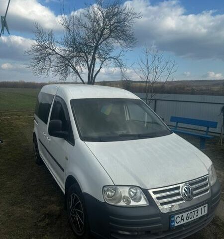 Белый Фольксваген Кадди, объемом двигателя 2 л и пробегом 361 тыс. км за 4850 $, фото 1 на Automoto.ua