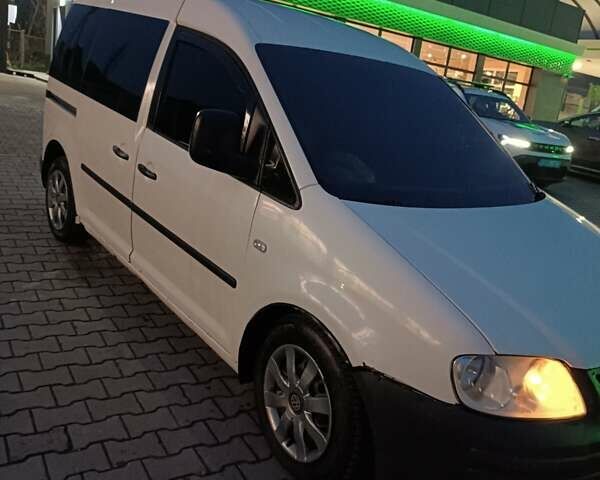 Білий Фольксваген Кадді, об'ємом двигуна 1.97 л та пробігом 428 тис. км за 3800 $, фото 1 на Automoto.ua
