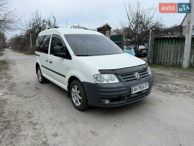 Белый Фольксваген Кадди, объемом двигателя 1.9 л и пробегом 250 тыс. км за 4750 $, фото 1 на Automoto.ua