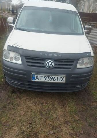 Белый Фольксваген Кадди, объемом двигателя 2 л и пробегом 230 тыс. км за 5200 $, фото 1 на Automoto.ua