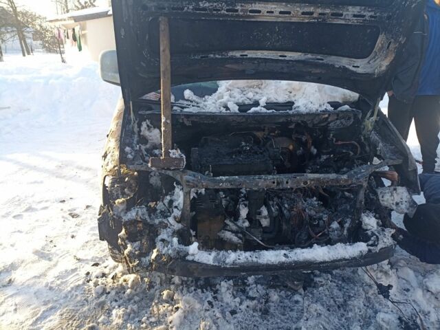 Білий Фольксваген Кадді, об'ємом двигуна 2 л та пробігом 400 тис. км за 1600 $, фото 1 на Automoto.ua