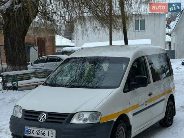 Белый Фольксваген Кадди, объемом двигателя 1.9 л и пробегом 320 тыс. км за 5499 $, фото 1 на Automoto.ua