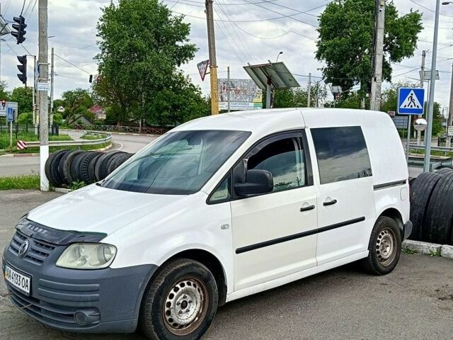 Белый Фольксваген Кадди, объемом двигателя 2 л и пробегом 320 тыс. км за 3400 $, фото 1 на Automoto.ua