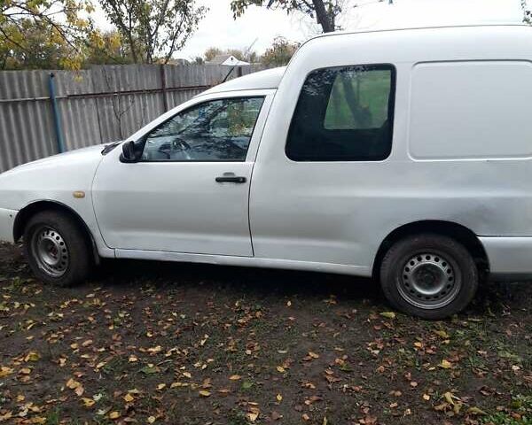 Белый Фольксваген Кадди, объемом двигателя 1.78 л и пробегом 238 тыс. км за 1850 $, фото 1 на Automoto.ua