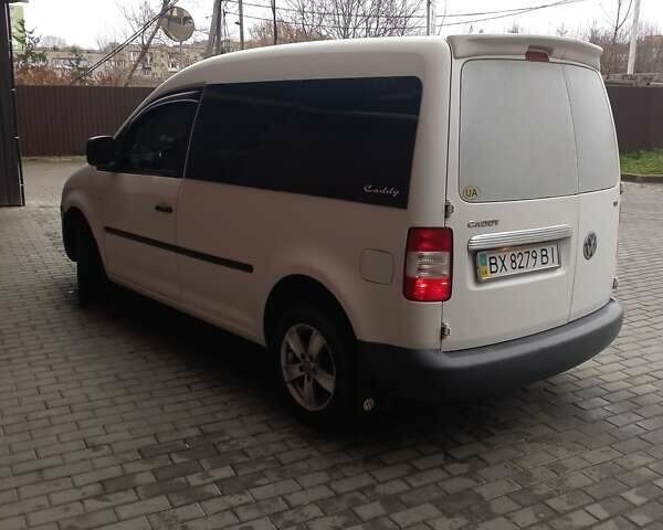 Белый Фольксваген Кадди, объемом двигателя 1.9 л и пробегом 322 тыс. км за 5600 $, фото 1 на Automoto.ua